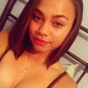 Meet your Posher, Chloe